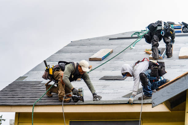 Professional Gutter Installation technician working in Rye, NH